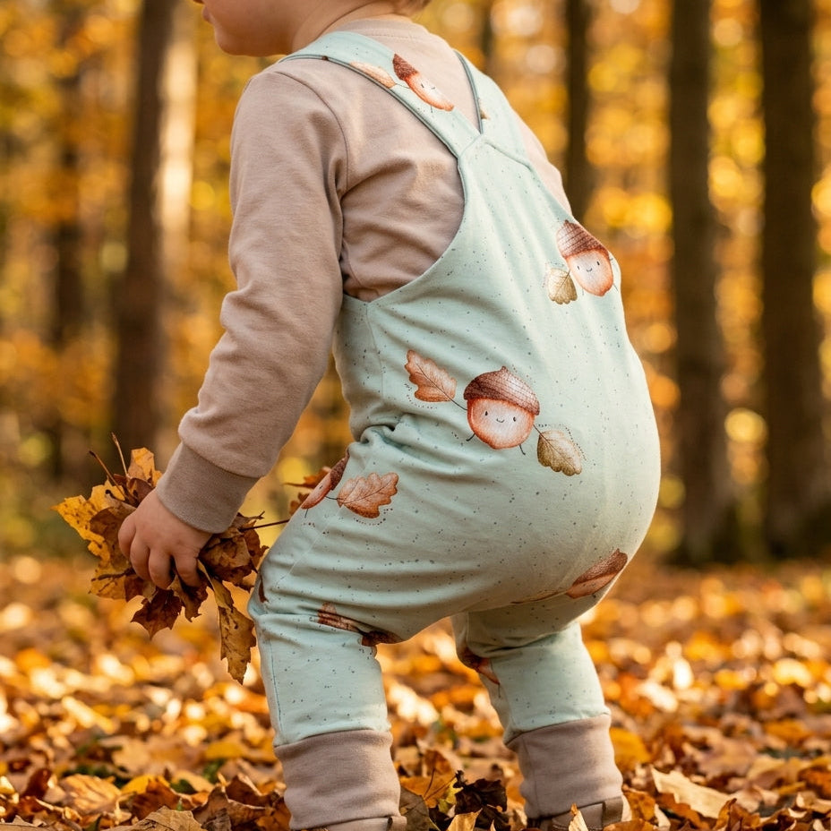 Baby Latzhose "kleine Eichel" - Handmade