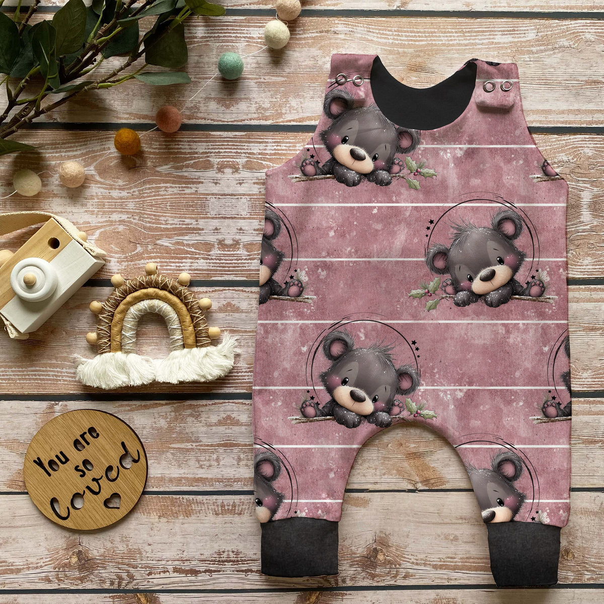 Baby Strampler Winterbärchen | handgenäht | Gr. 56–80