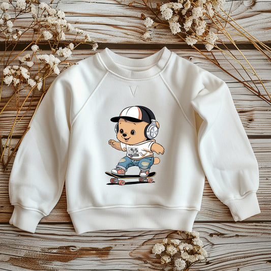Skater Bär Kinder Bügelbild „Skater Bär mit Kopfhörer“ | DTF Transfer für Kleidung & Accessoires