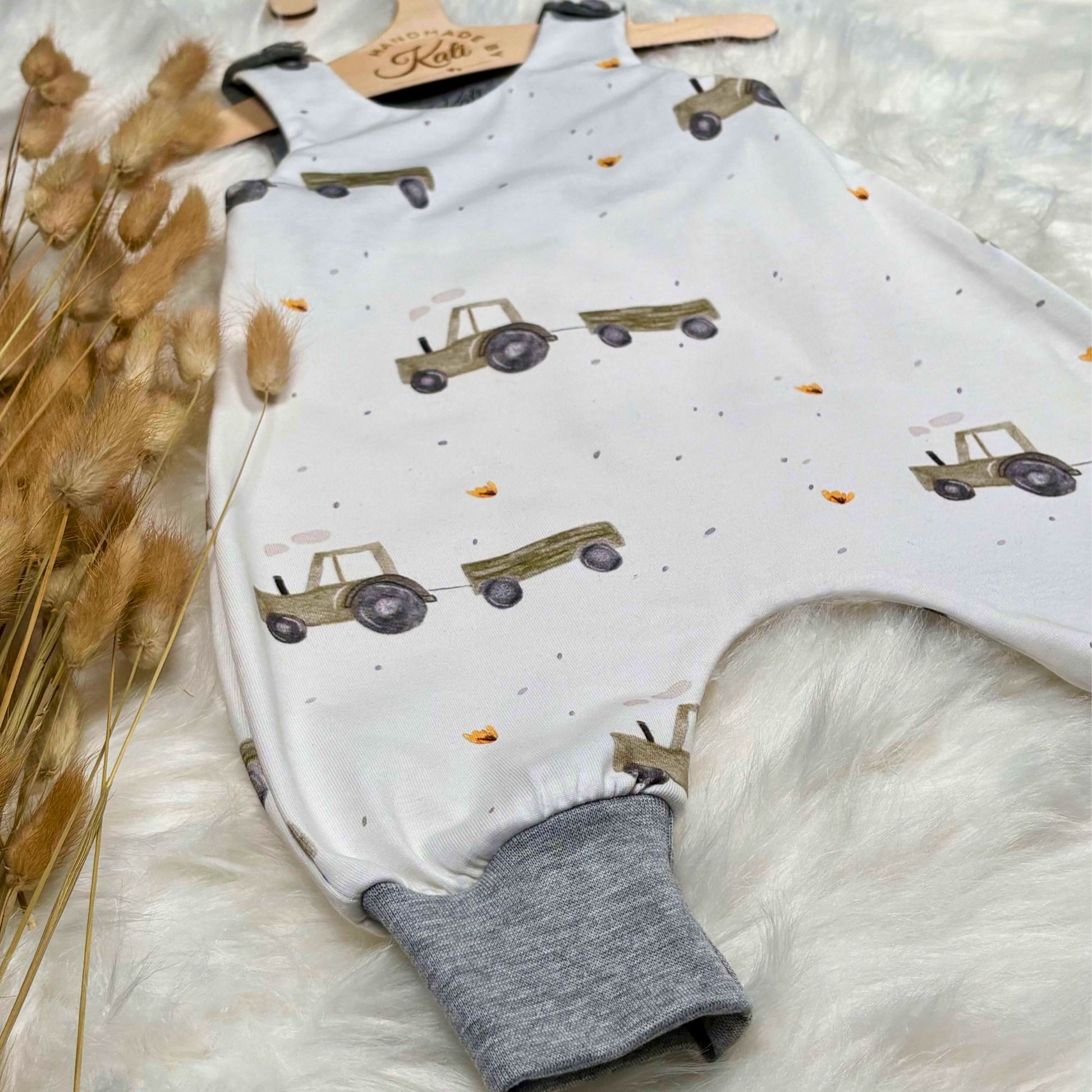 Baby Strampler Traktor Set · handgenäht · Geschenk Geburt Jungen · Handmade by Kati