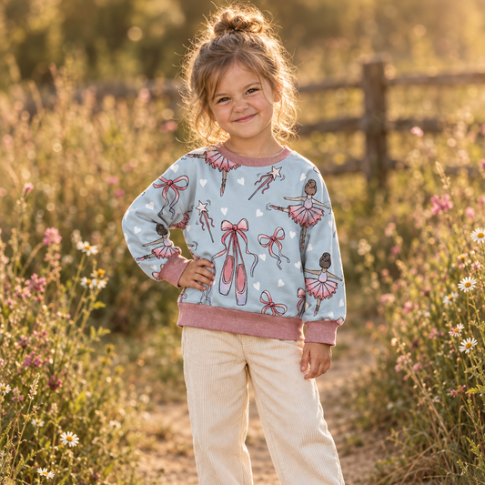 Kinderpullover „Ballerina“ blau – handgenäht aus Baumwolle