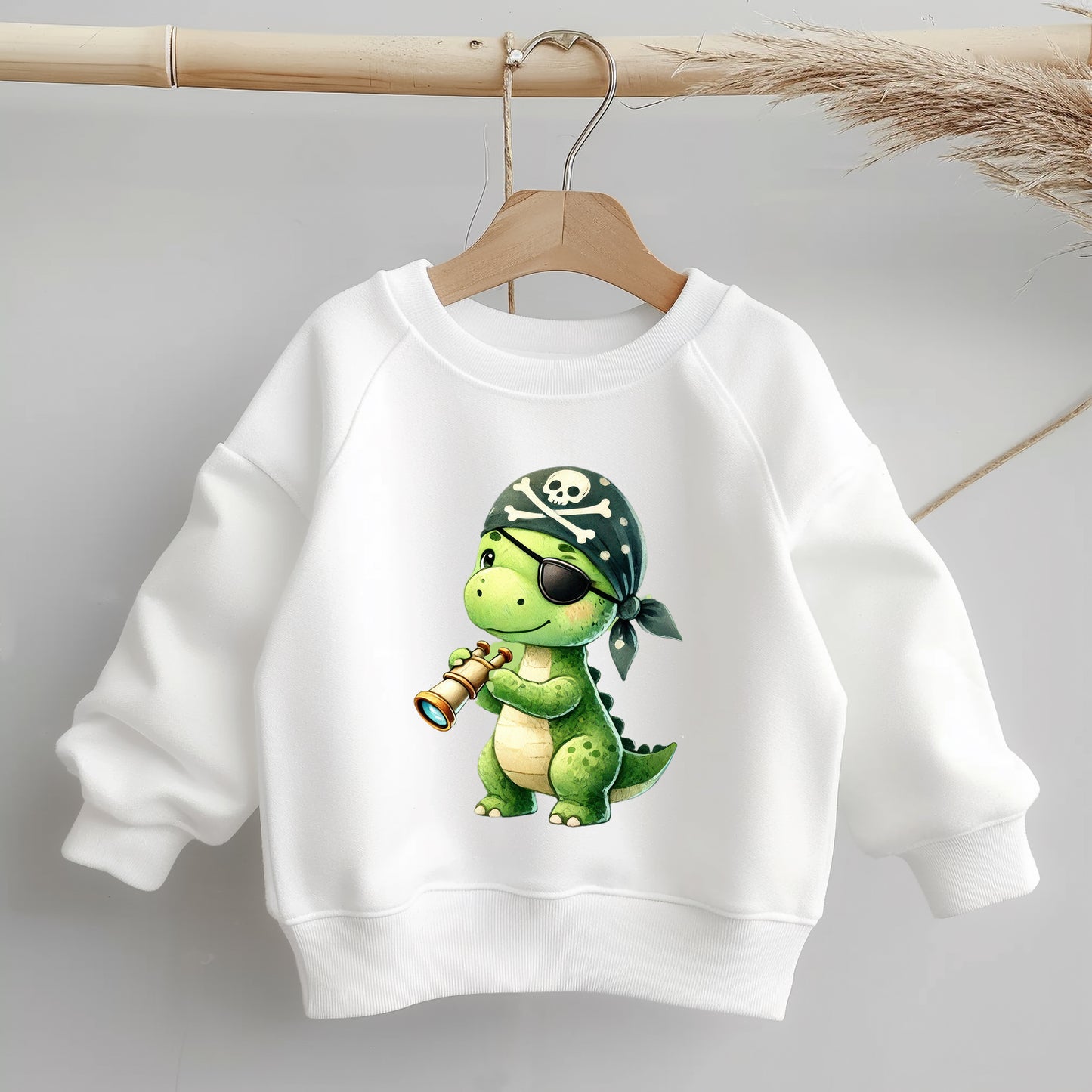 Dino Piraten Bügelbild Detailaufnahme – DTF Transfer Dinosaurier aufbügeln Kindershirt