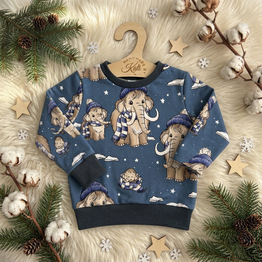 Kinderpullover „MammutBande“ blau – handgenäht aus Baumwolle