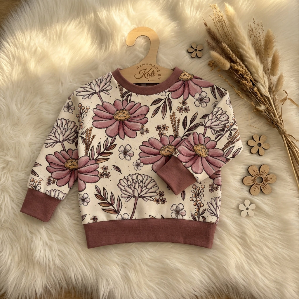 Kinderpullover „WiesenHerbst“ cremeweiß – handgenäht aus Baumwolle