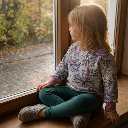 Kinderpullover „WiesenHerbst“ blau – handgenäht aus Baumwolle