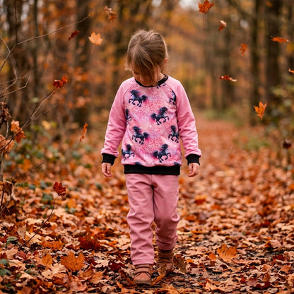 Einhorn Kinderpullover rosa – handgenähter Raglanpullover aus Baumwolle