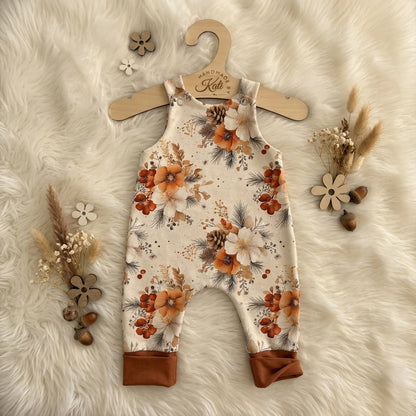 Baby Latzhose "Herbstblütenzauber" - Handmade