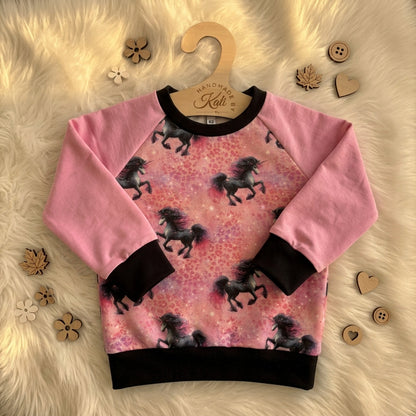 Einhorn Kinderpullover rosa – handgenähter Raglanpullover aus Baumwolle