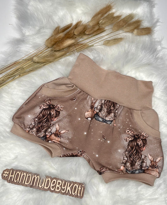 Handgemachte Baby Shorts Jersey Mädchen Hase Motiv braun beige kurze Pumphose mit Bündchen Handmade