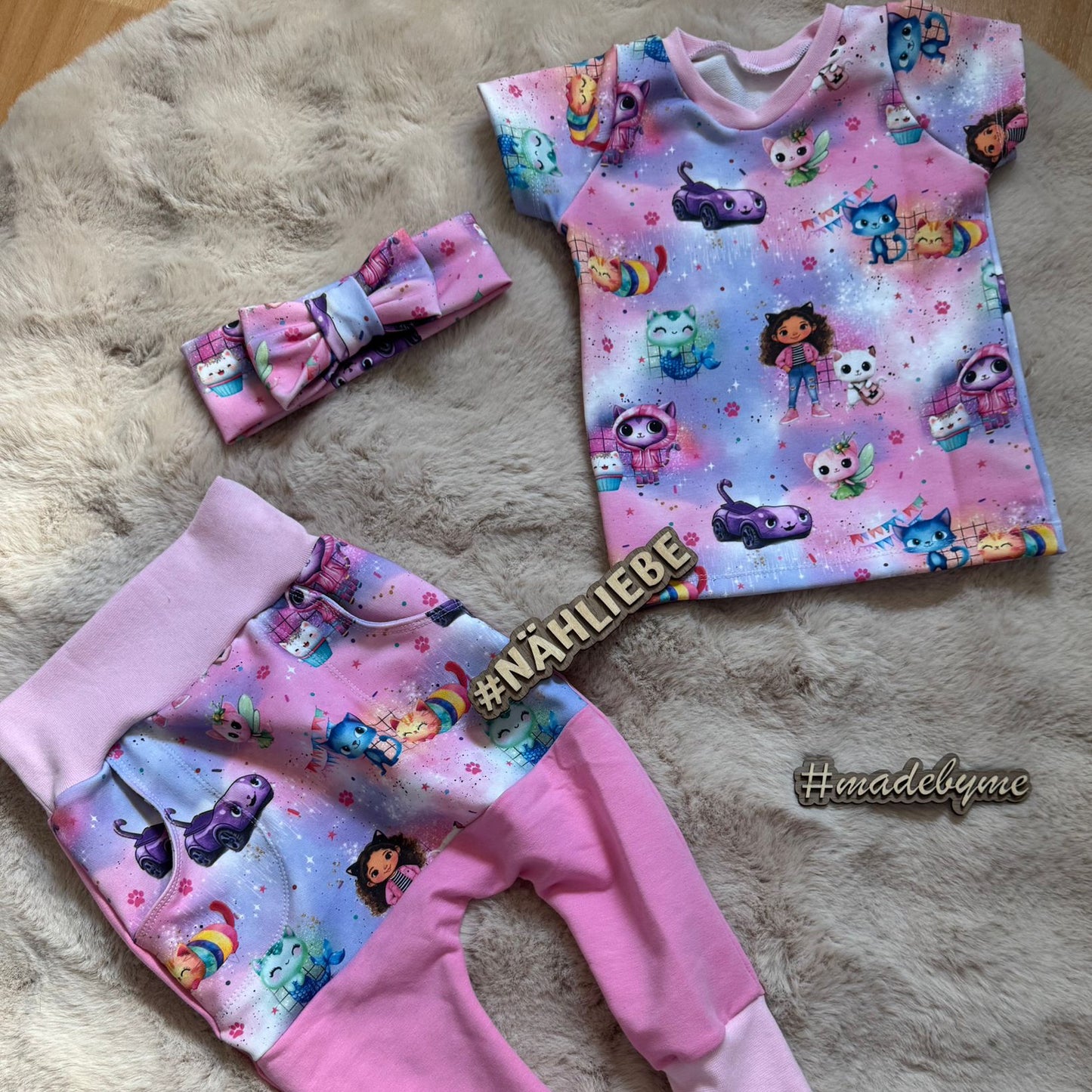 Candy Dream Katzenhaus Stoff Detailaufnahme – Comic Kinderstoff Jersey