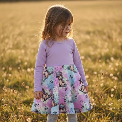 Mädchen Drehkleid cooles Pony French Terry – Handmade by Kati