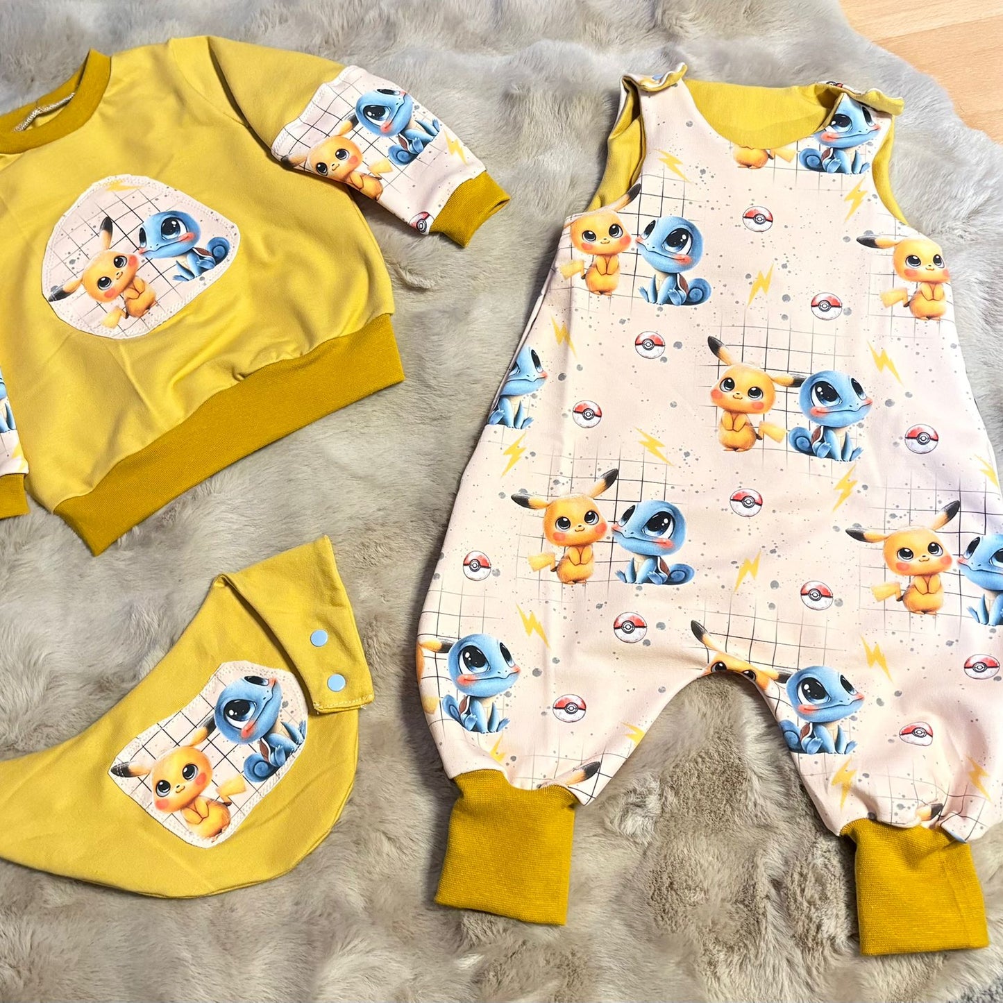 Cute Creatures Stoff Meterware Detailaufnahme – Anime Tiere Kinderstoff Jersey