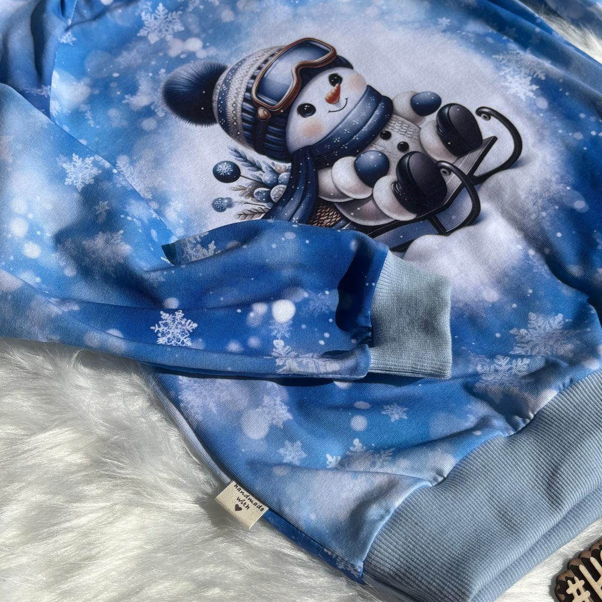 Kinderpullover „Schneemann" blau – handgenäht aus Baumwolle, Gr. 116