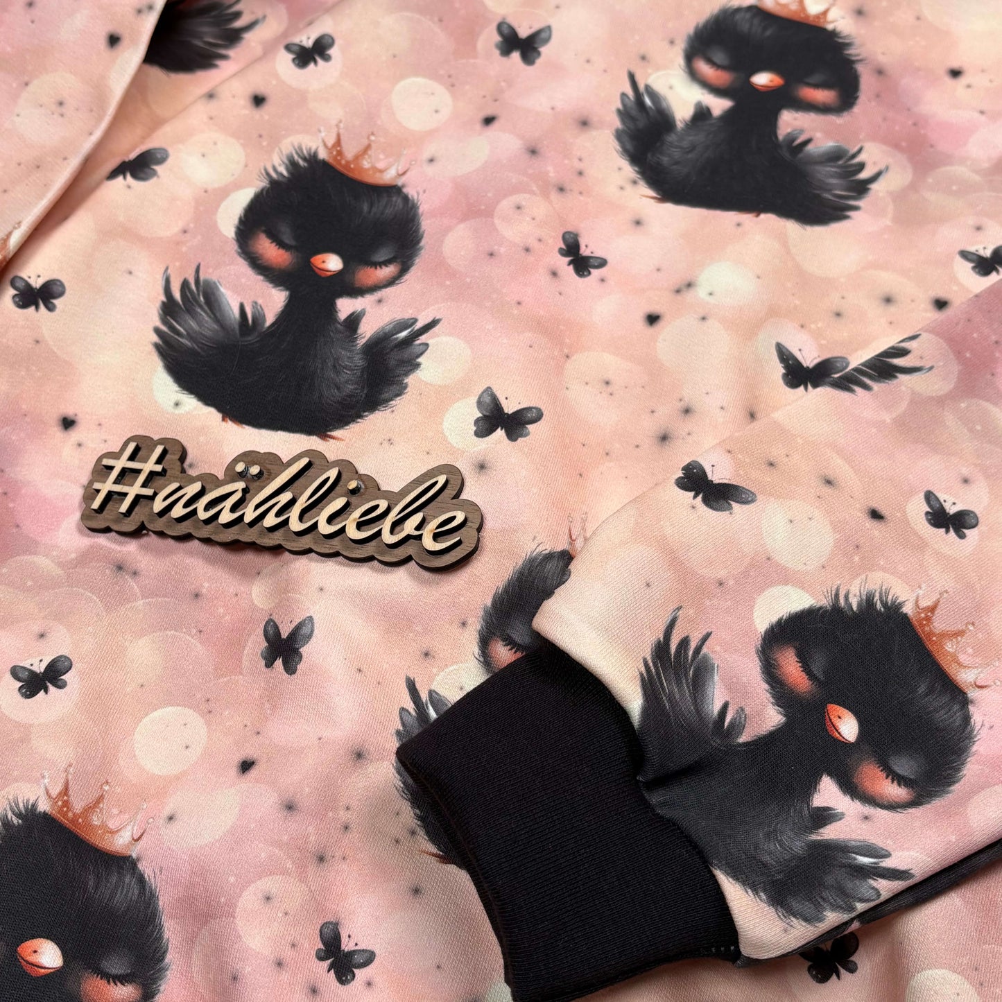 Kinder Sweatshirt „Schwan“ | Handmade Pullover aus French Terry