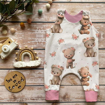 Baby Strampler Kleine Bären rosa Trägerfoto · handgenäht · Geschenk Geburt · Handmade by Kati