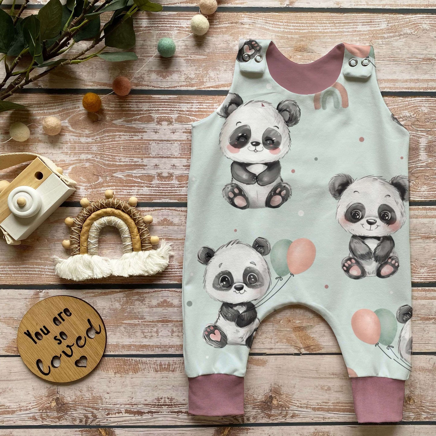 Baby Strampler Panda altrosa Trägerfoto · handgenäht · Mädchen Geschenk Geburt · Handmade by Kati
