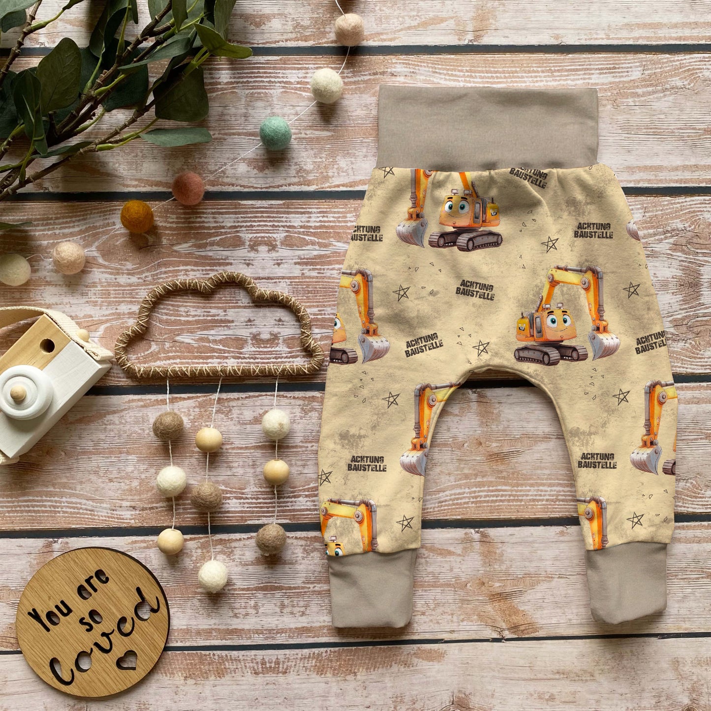 Pumphose Baby "Achtung Baustelle" handgenäht |  Set personalisiert