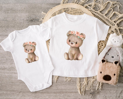 Bärenmädchen Bügelbild 15cm – DTF Transfer Waldtier Kinderkleidung Applikation